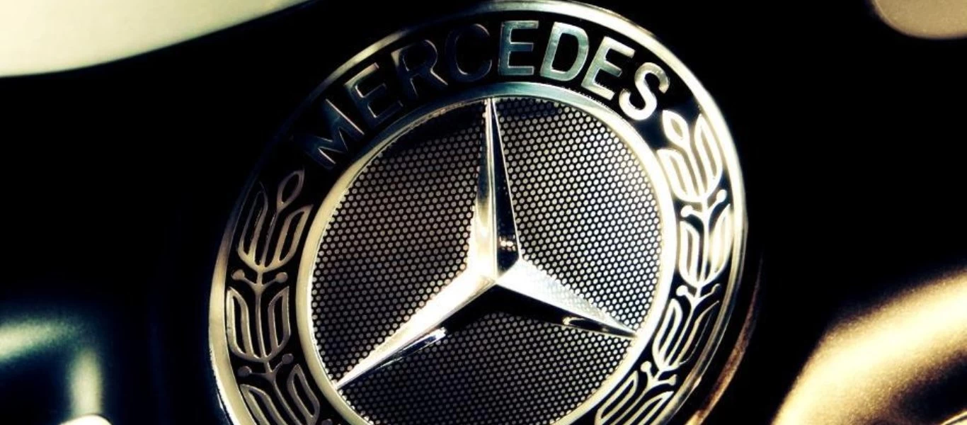 Mercedes - Benz: Διαψεύδει τα δημοσιεύματα για αποχώρηση από την Ελλάδα